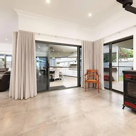 Central Entertainer'S Paradise Wodonga Exterior photo